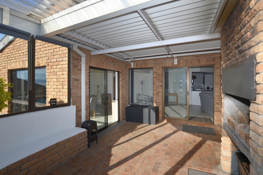 3 Bedroom Property for Sale in Everglen Western Cape